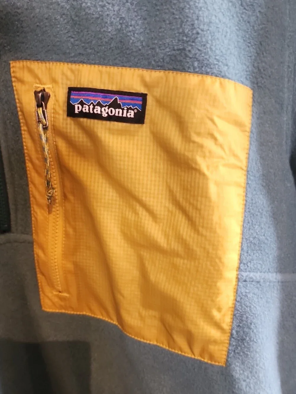 Patagonia Men’s Microdini 1/2 Zip Up Pullover